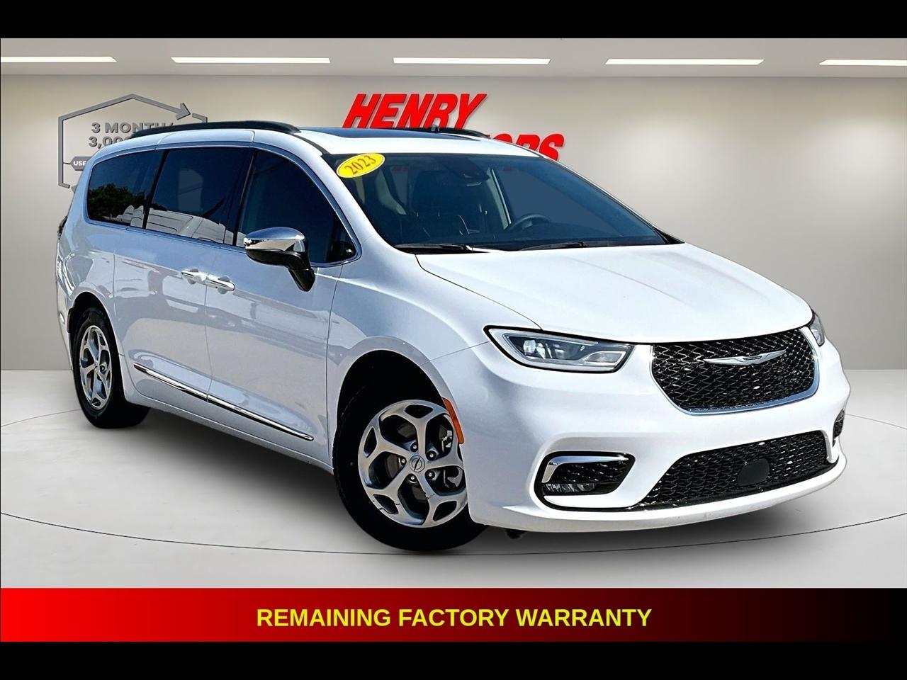 2023 Chrysler Pacifica Limited FWD