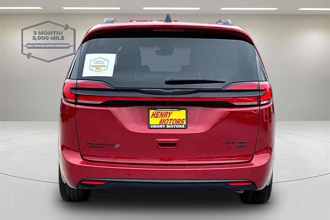 Chrysler Pacifica Limited AWD 2025