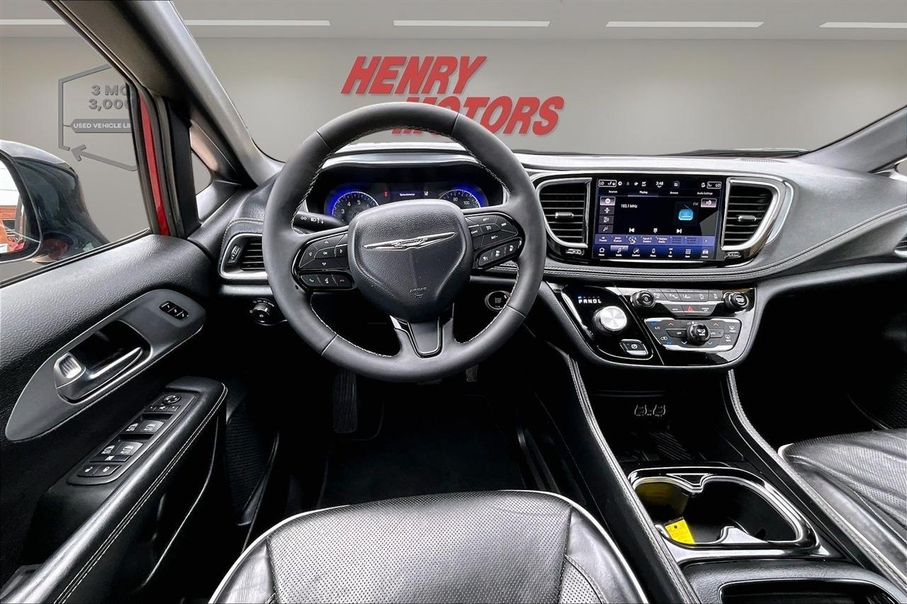 Chrysler Pacifica Limited AWD 2025