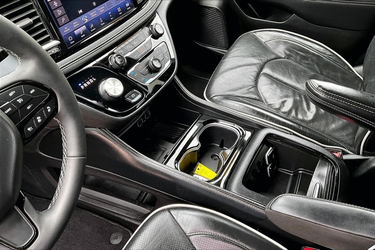 Chrysler Pacifica Limited AWD 2025