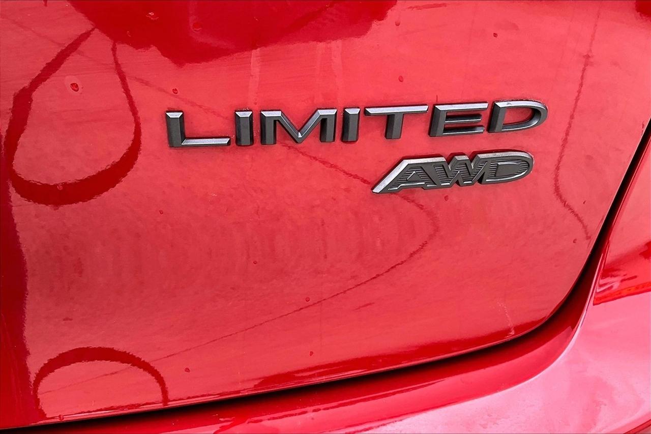 Chrysler Pacifica Limited AWD 2025