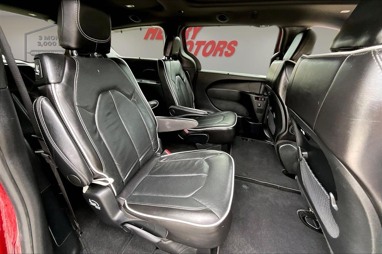 Chrysler Pacifica Limited AWD 2025