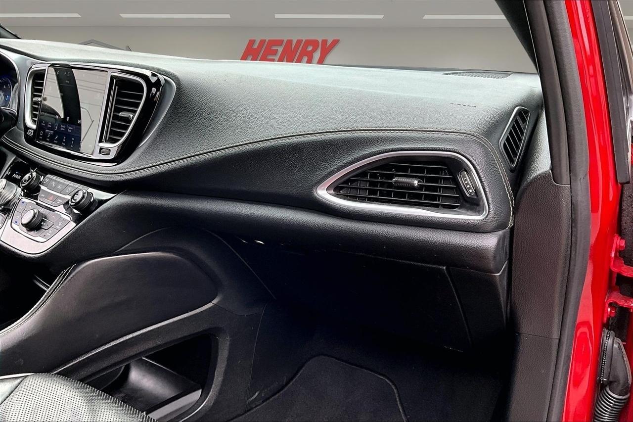 Chrysler Pacifica Limited AWD 2025