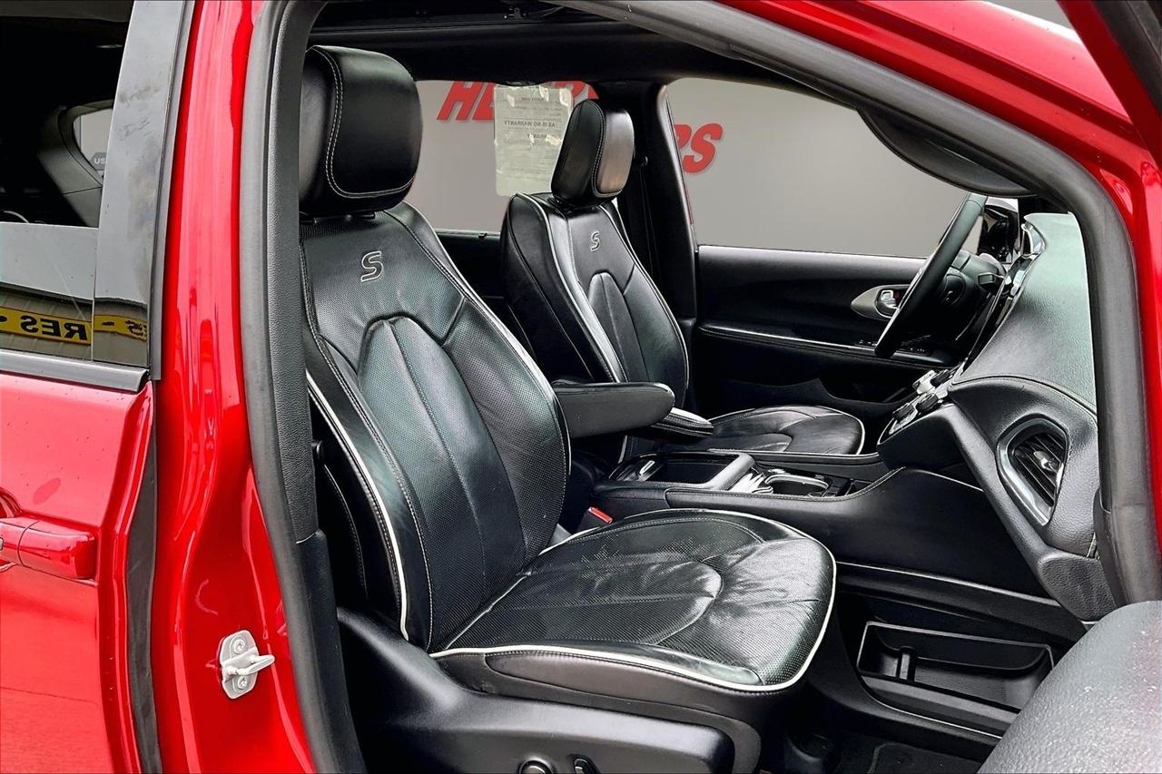 Chrysler Pacifica Limited AWD 2025