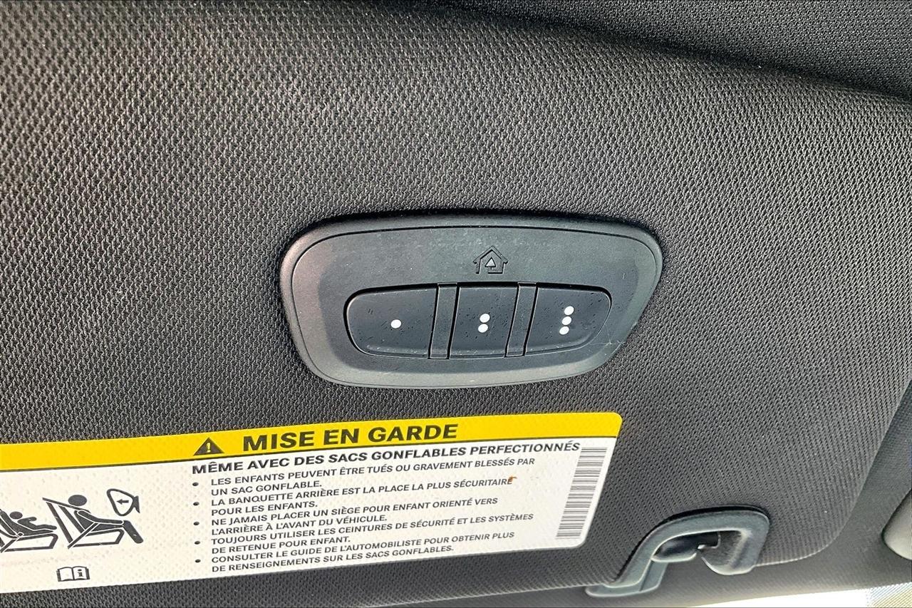 Chrysler Pacifica Limited AWD 2025