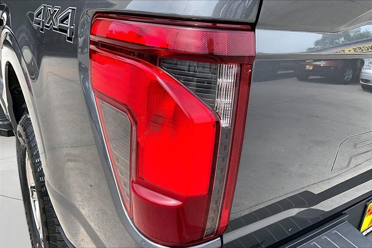 Ford F-150 XLT 4WD SuperCrew 5.5' Box 2025