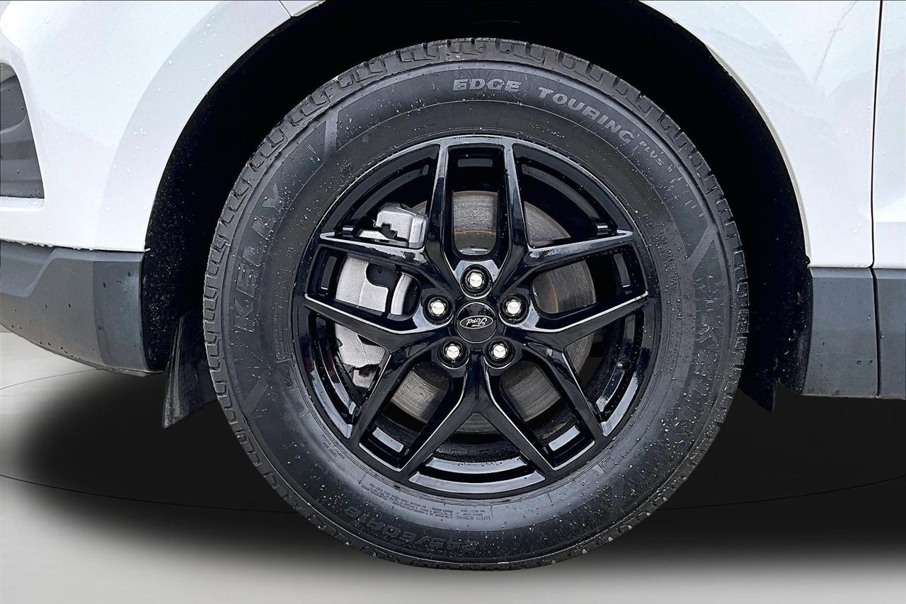 Ford Edge photo 33