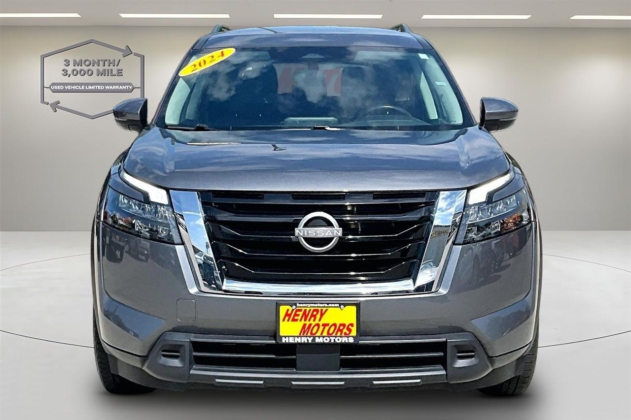 Nissan Pathfinder SV 4WD 2024