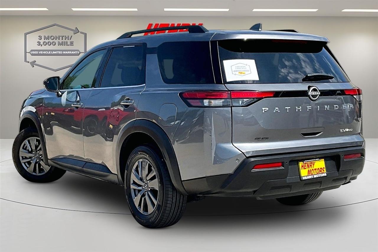 Nissan Pathfinder SV 4WD 2024
