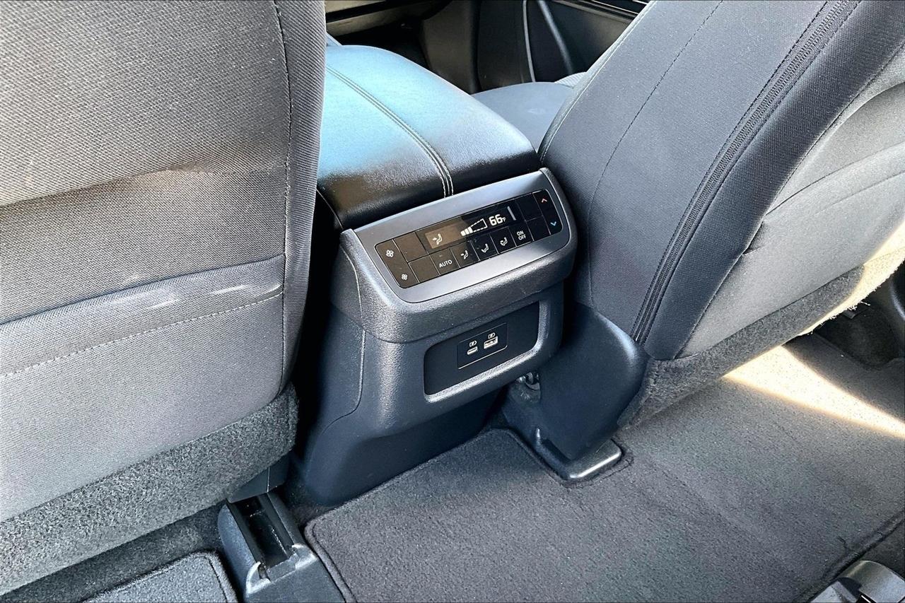 Nissan Pathfinder SV 4WD 2024