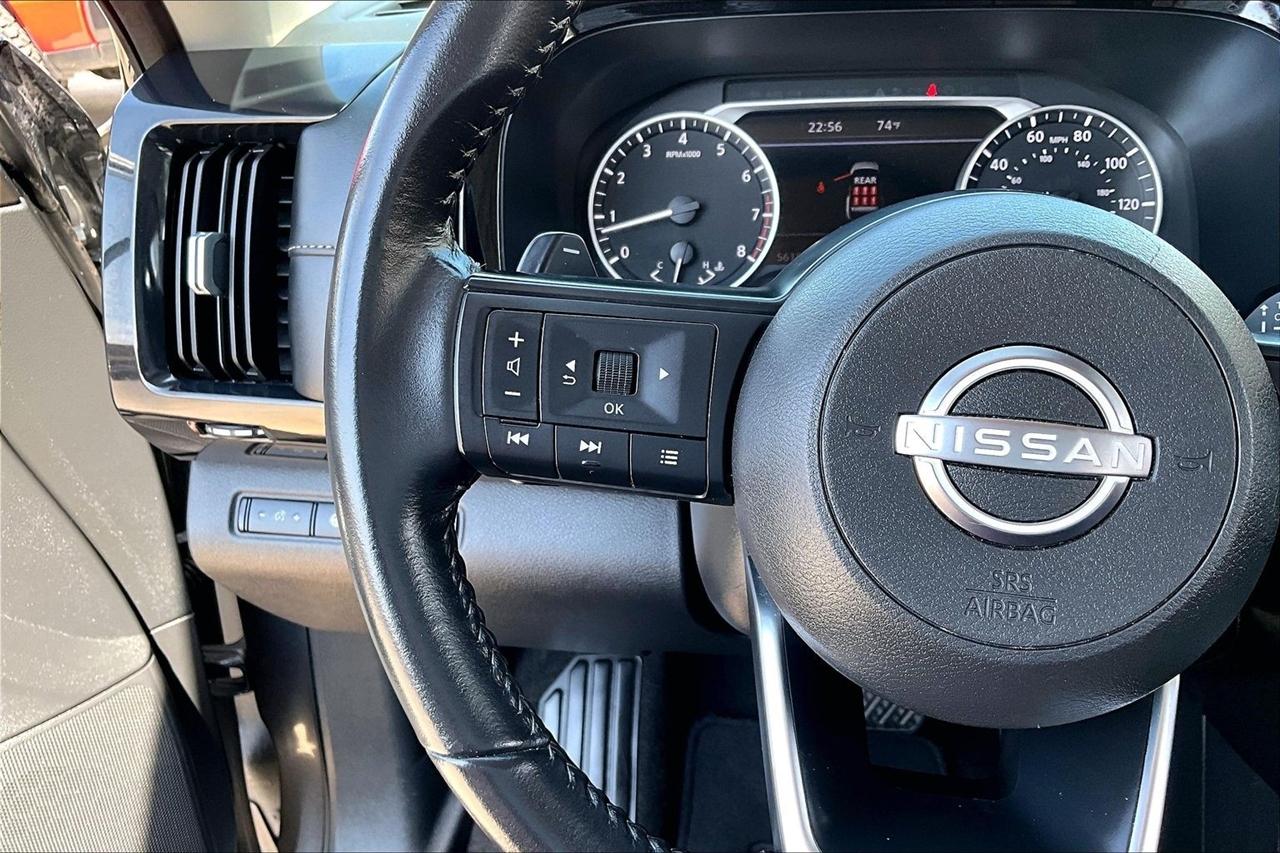 Nissan Pathfinder SV 4WD 2024