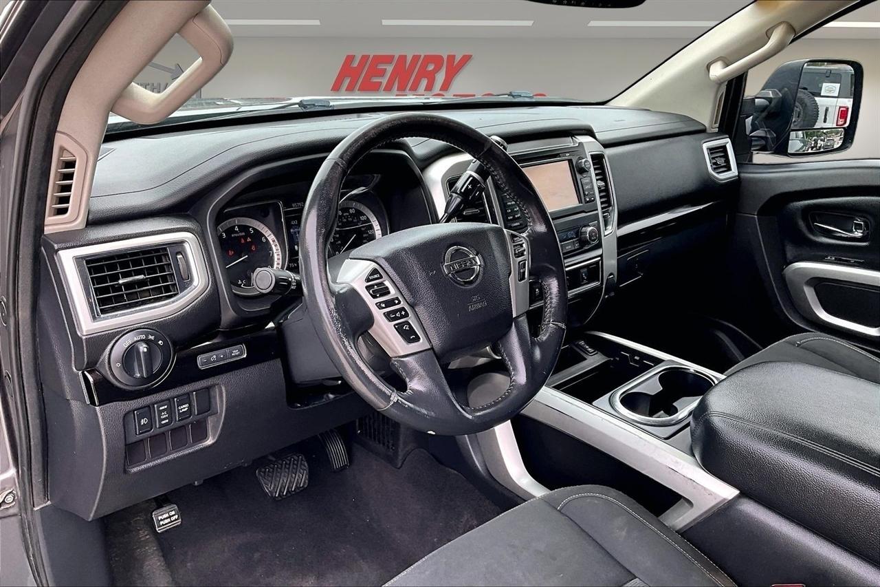 Nissan Titan XD 4WD Crew Cab SV Gas 2016