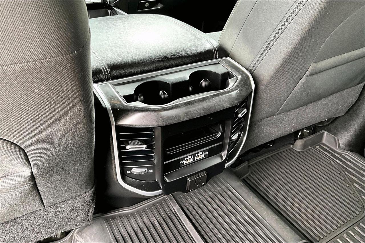 RAM 2500 Big Horn 4x4 Crew Cab 6'4" Box 2021