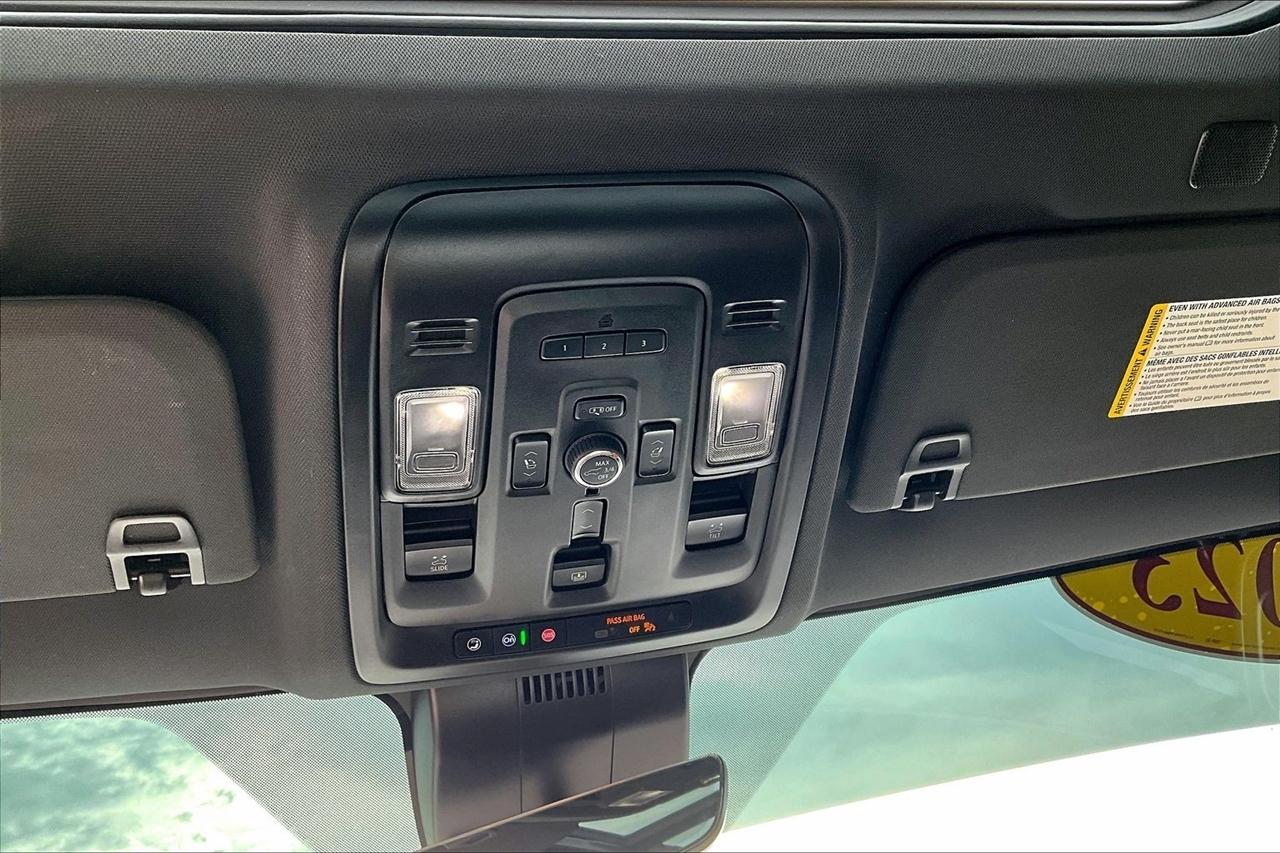 Chevrolet Tahoe 4WD 4dr High Country 2023