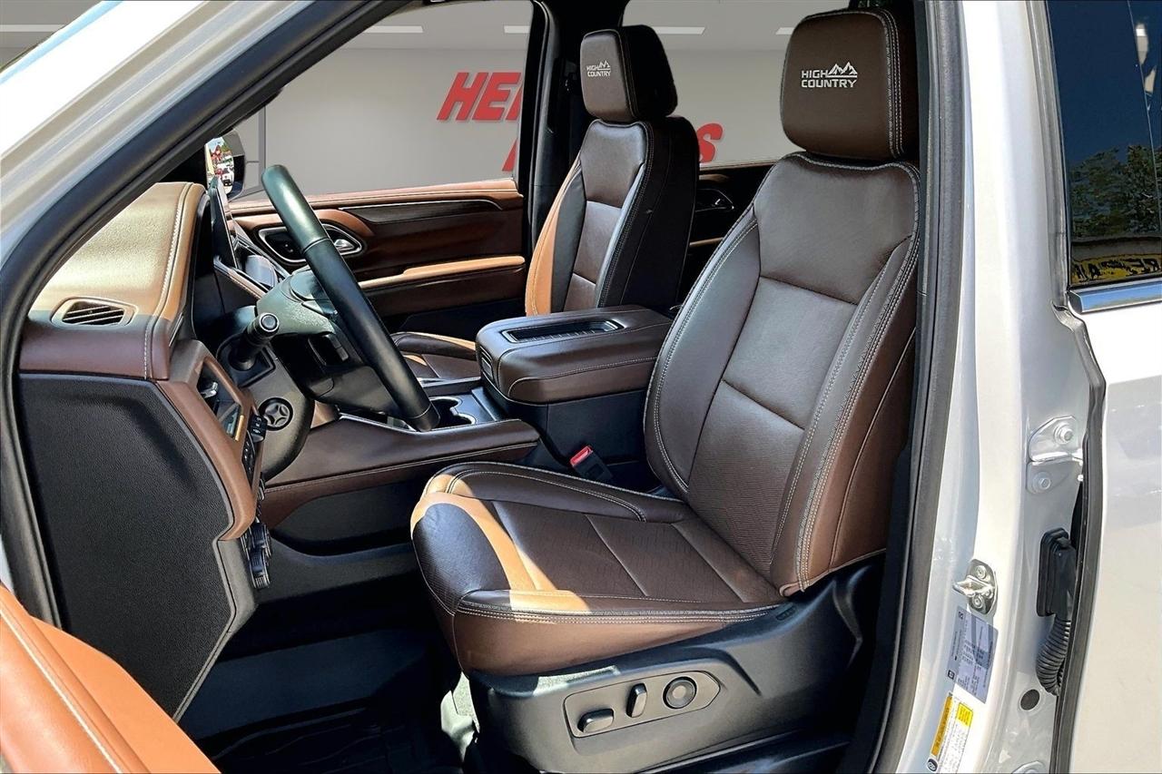 Chevrolet Suburban 4WD 4dr High Country 2023