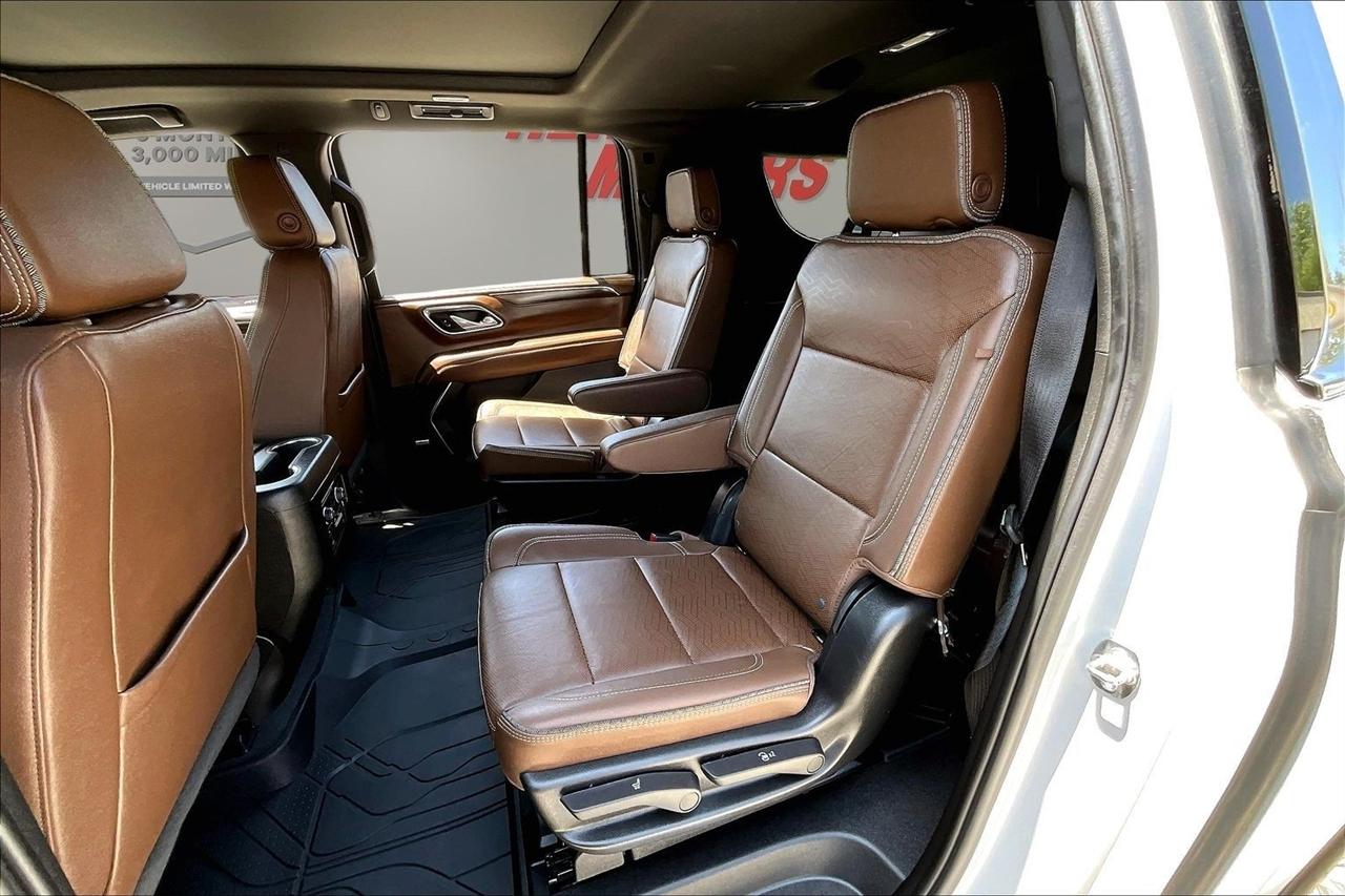 Chevrolet Suburban 4WD 4dr High Country 2023