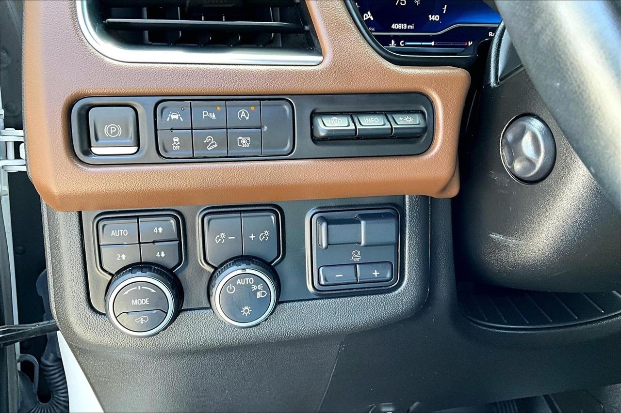 Chevrolet Suburban 4WD 4dr High Country 2023