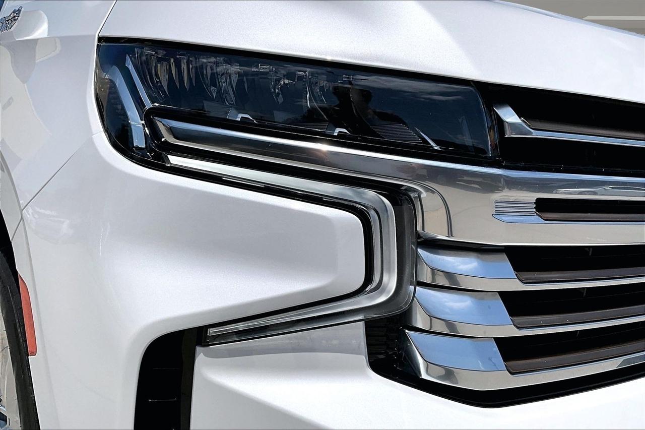 Chevrolet Suburban 4WD 4dr High Country 2023