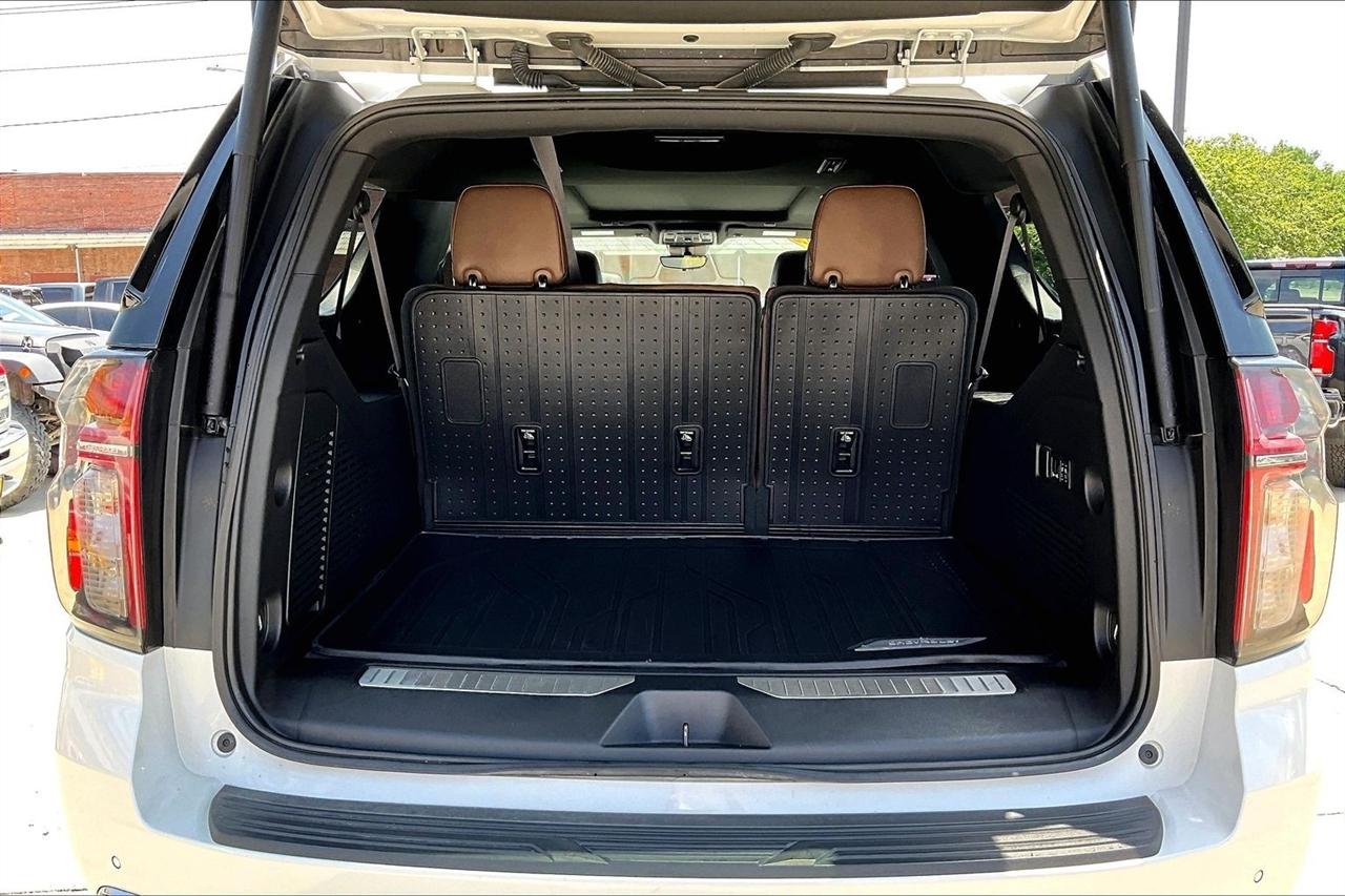 Chevrolet Suburban 4WD 4dr High Country 2023