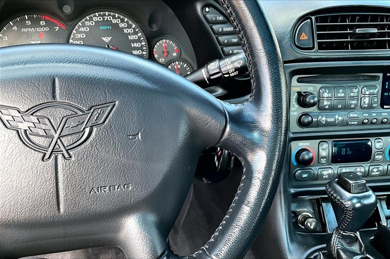 Chevrolet Corvette  2004