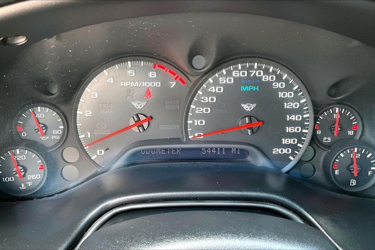 Chevrolet Corvette  2004