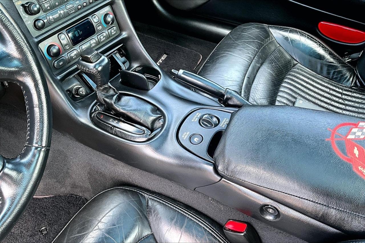 Chevrolet Corvette  2004