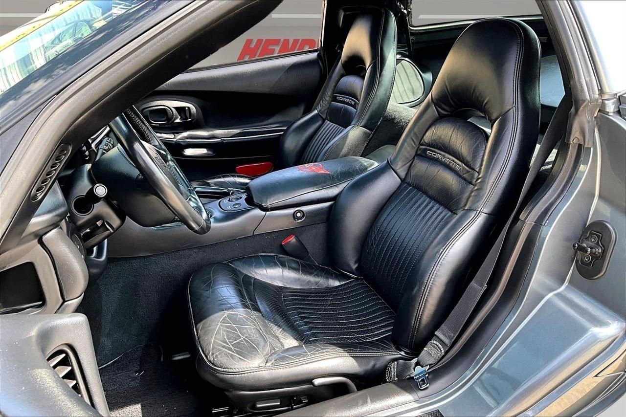 Chevrolet Corvette  2004