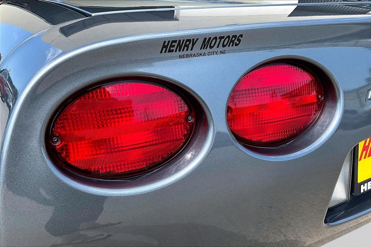 Chevrolet Corvette  2004