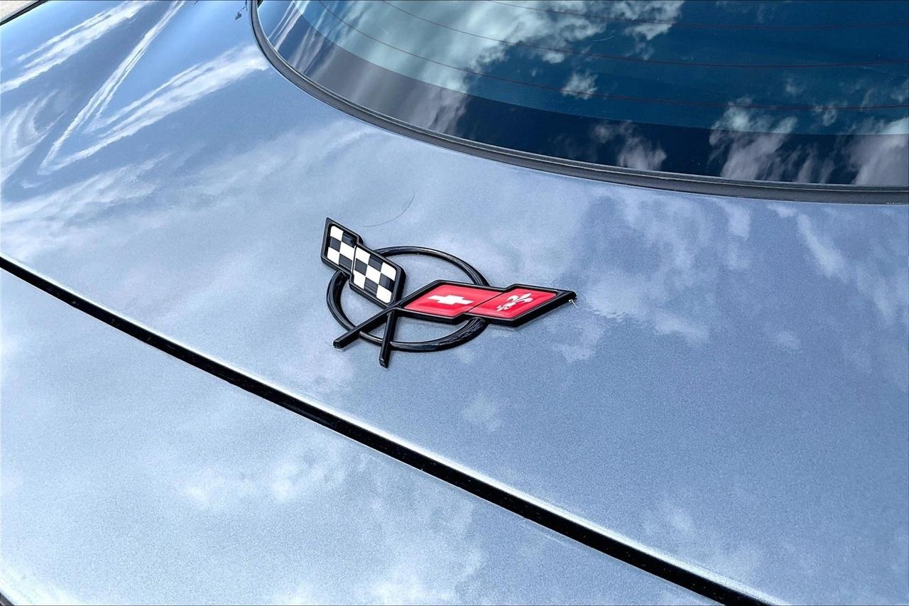 Chevrolet Corvette  2004