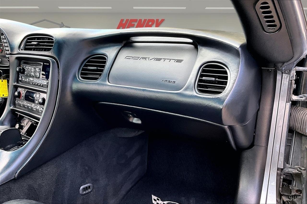 Chevrolet Corvette  2004