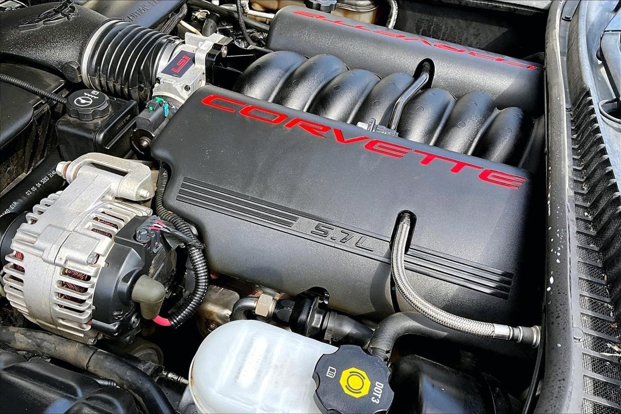 Chevrolet Corvette  2004