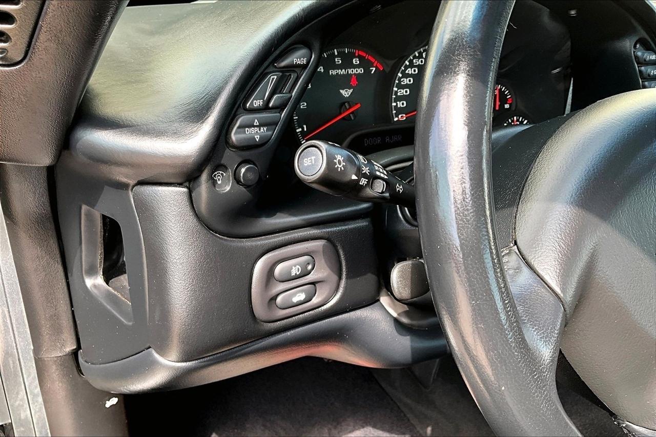 Chevrolet Corvette  2004