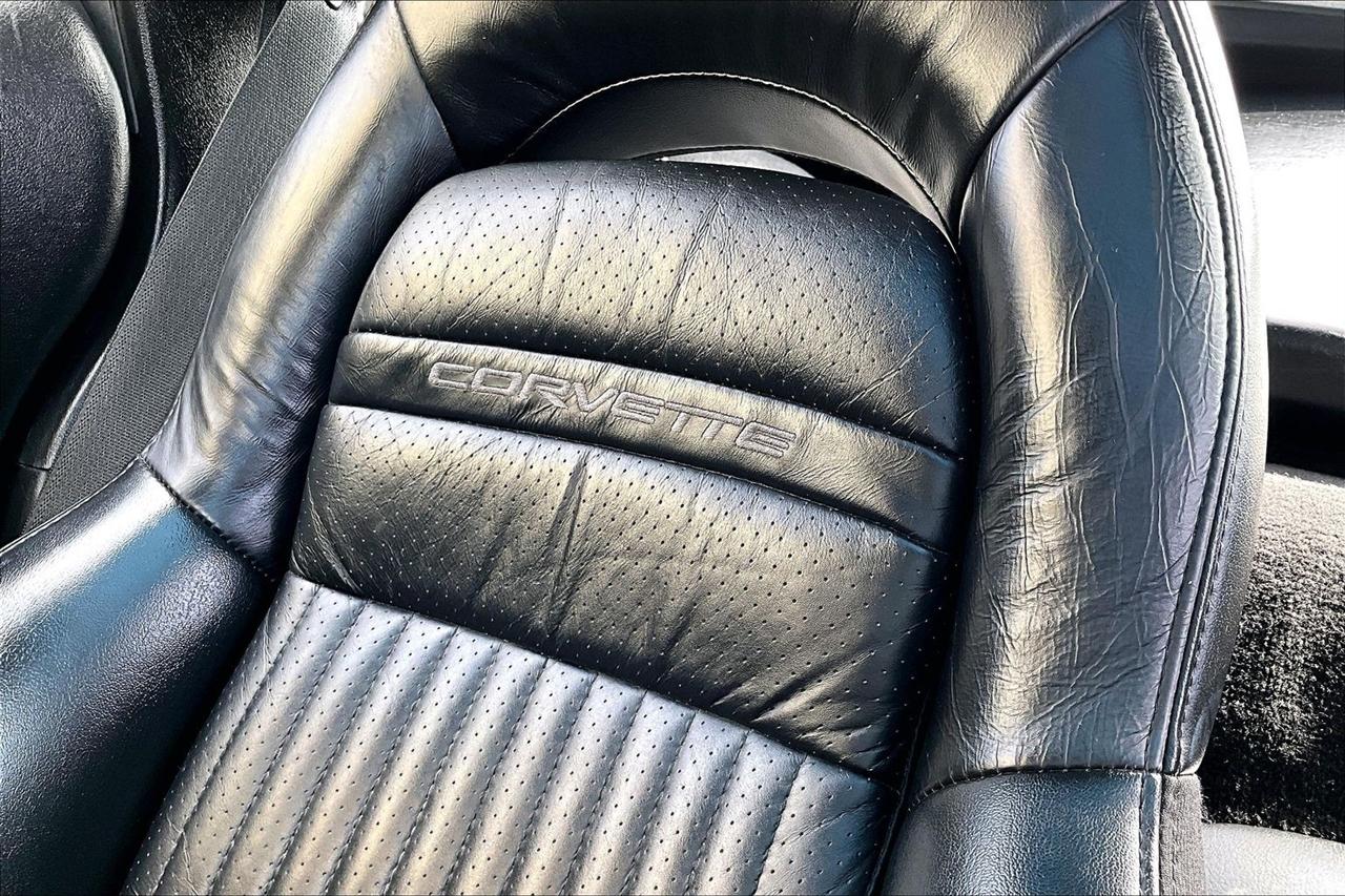 Chevrolet Corvette  2004