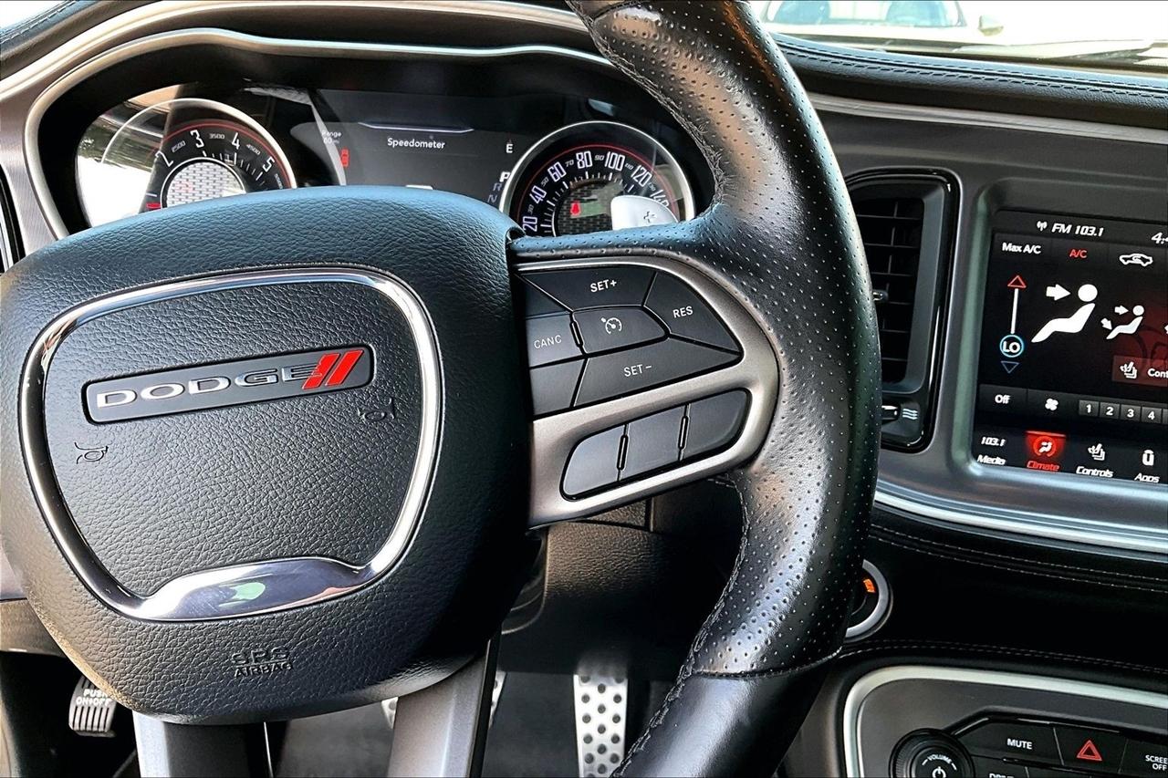 Dodge Challenger  2020