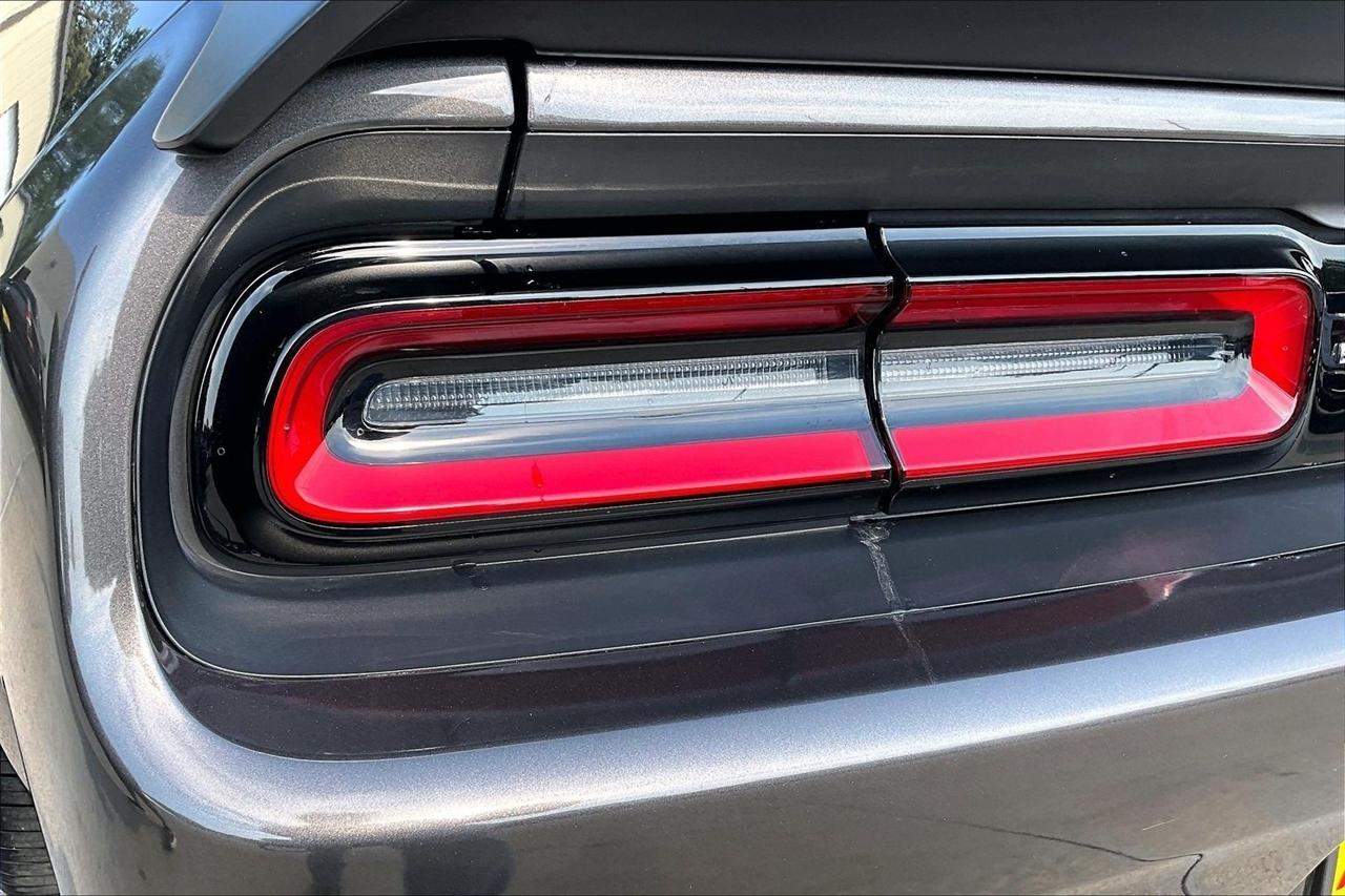 Dodge Challenger  2020