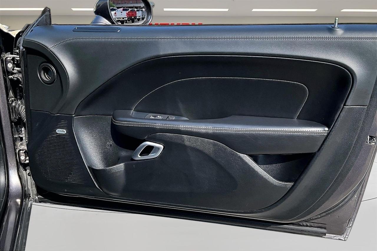 Dodge Challenger  2020