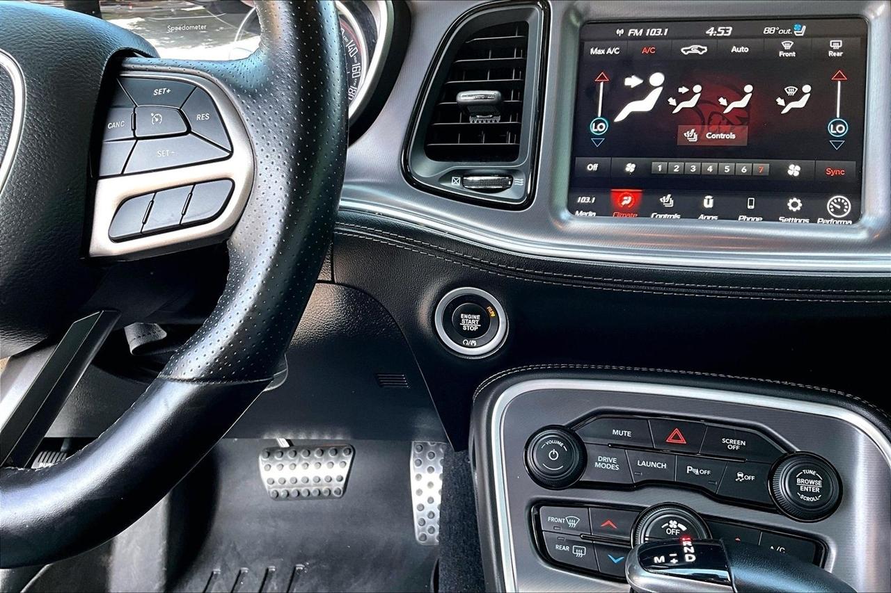 Dodge Challenger  2020