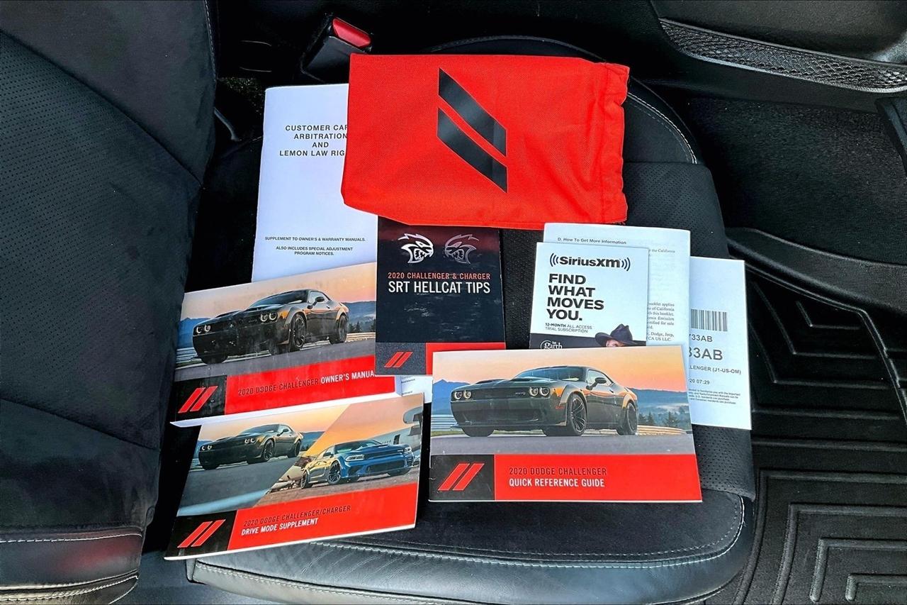 Dodge Challenger  2020