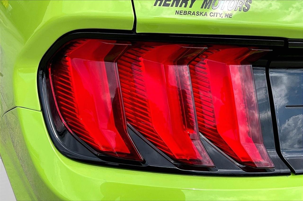 Ford Mustang  2020