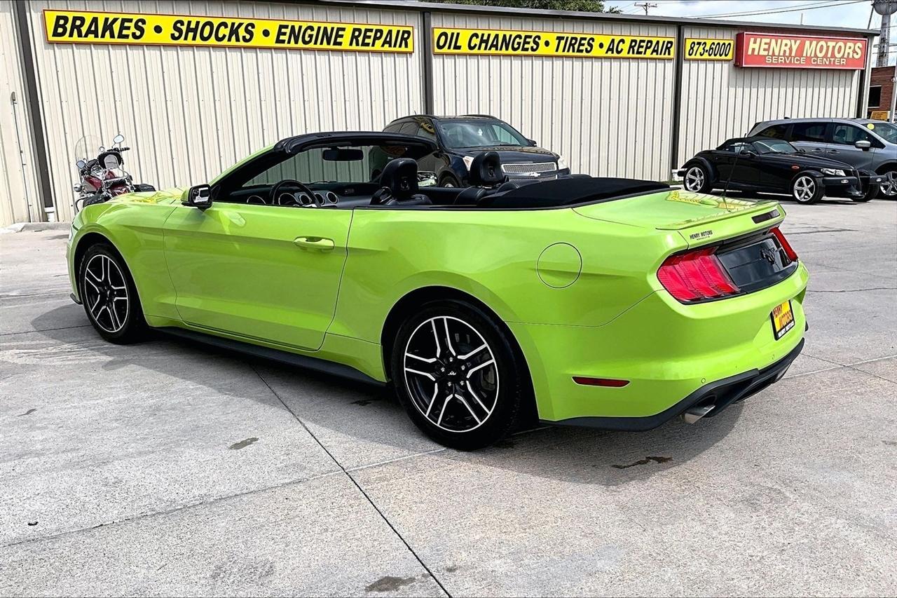 Ford Mustang  2020