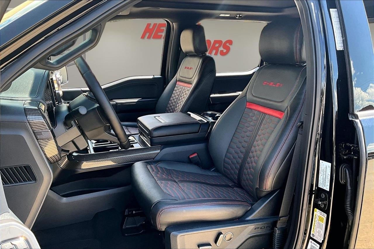 Ford F-150  2025