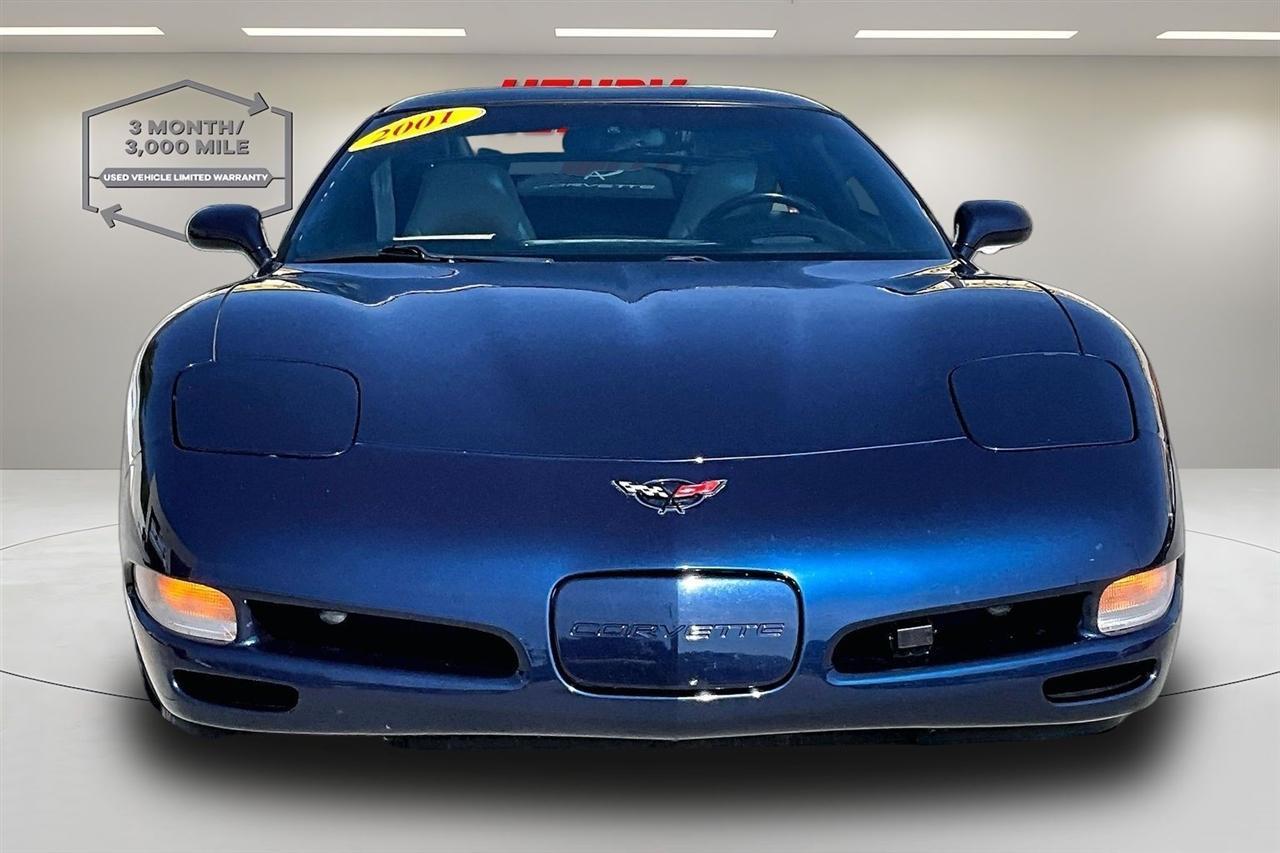 Chevrolet Corvette 2dr Coupe 2001