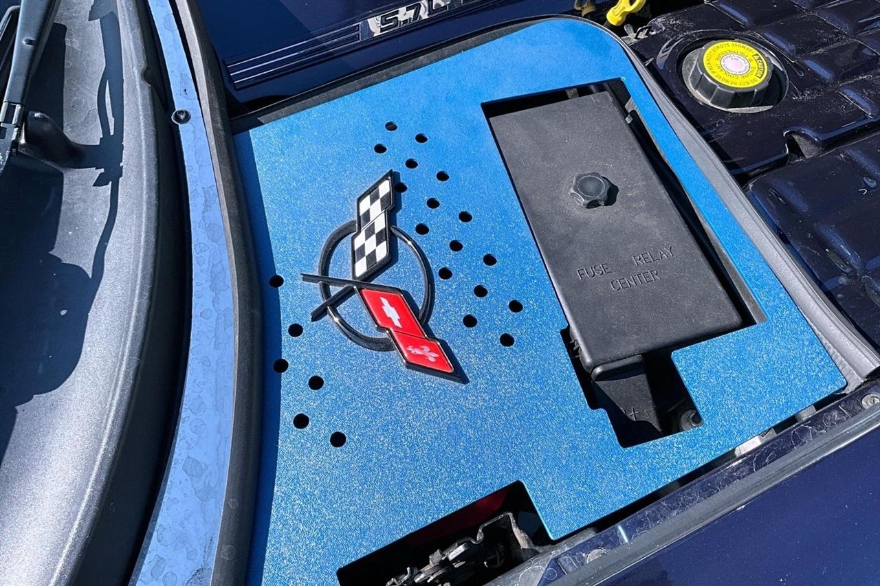 Chevrolet Corvette 2dr Coupe 2001