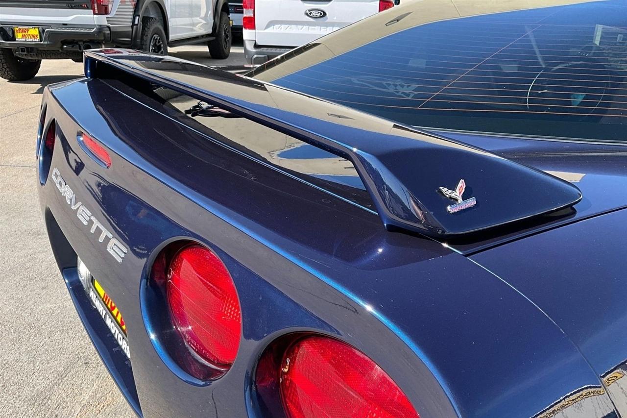 Chevrolet Corvette 2dr Coupe 2001