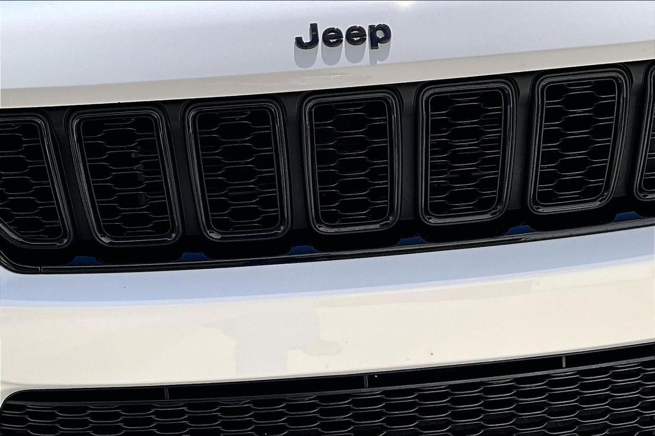 Jeep Grand Cherokee Altitude 4x4 2024