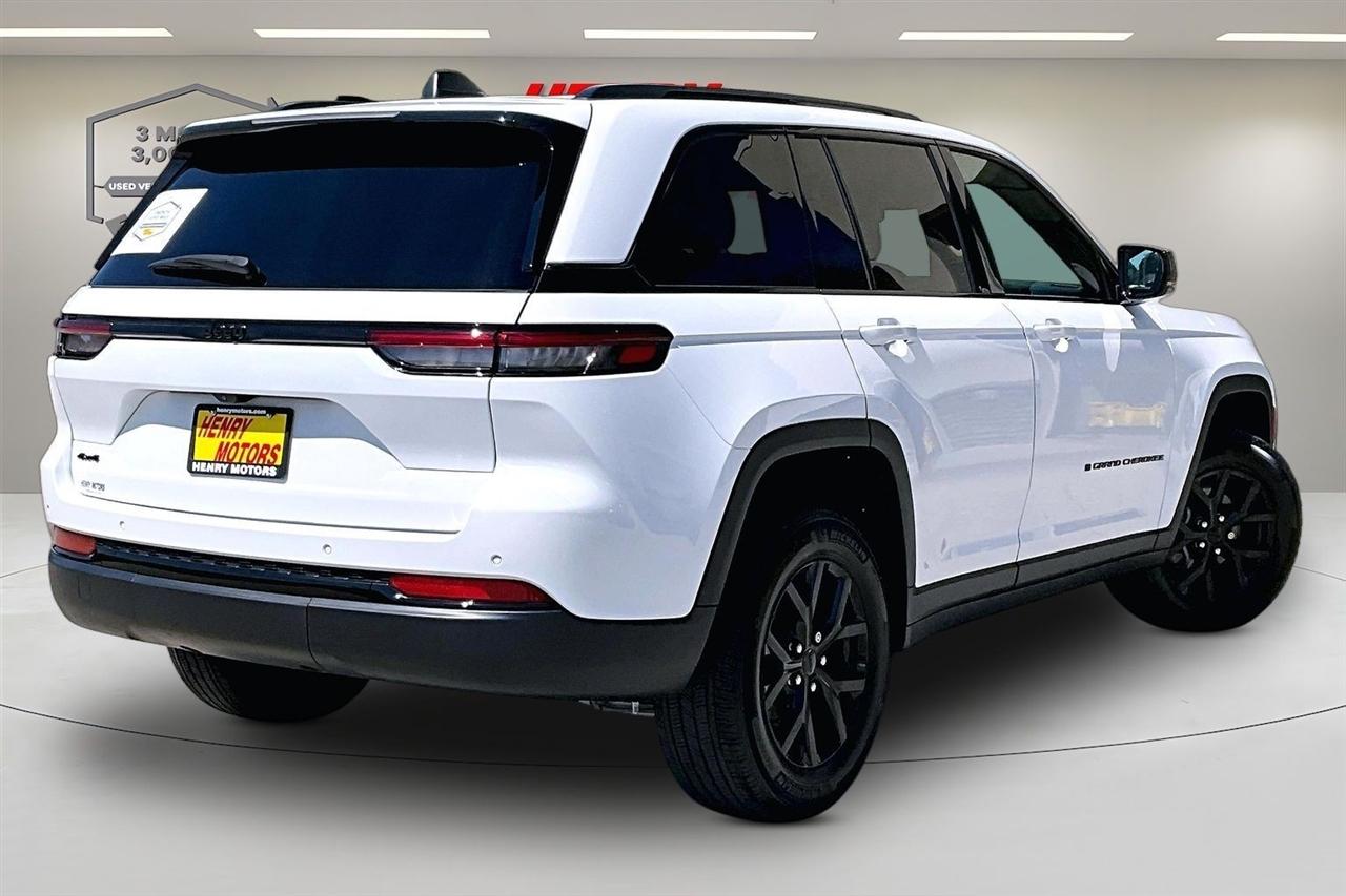 Jeep Grand Cherokee Altitude 4x4 2024