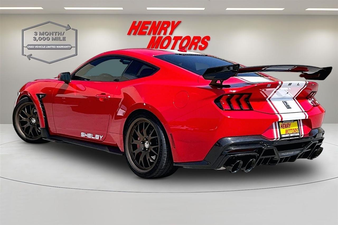 Ford Mustang  2024