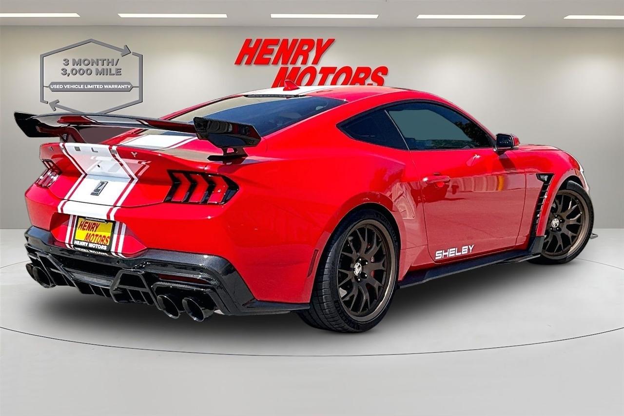 Ford Mustang  2024