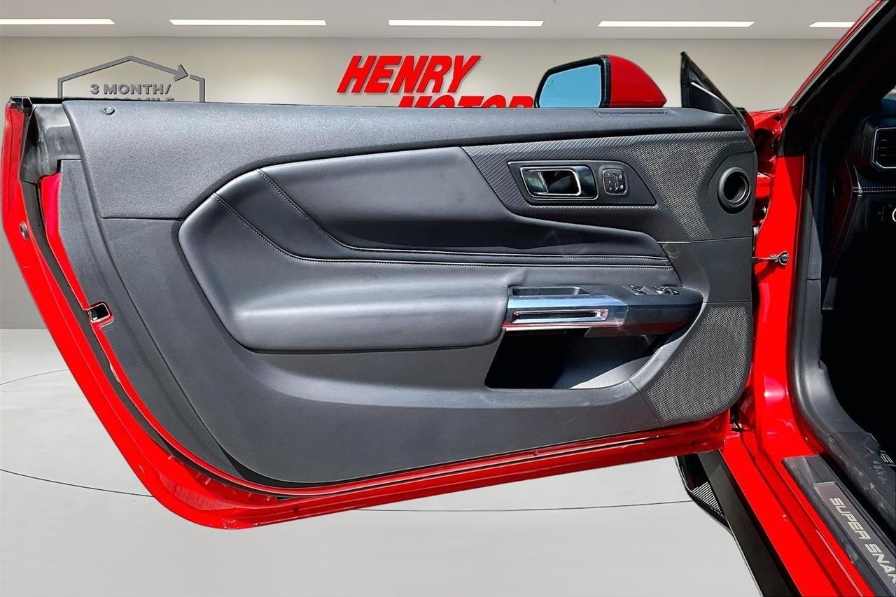 Ford Mustang  2024