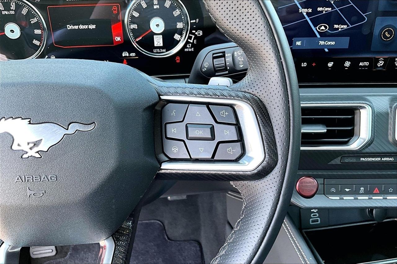 Ford Mustang  2024